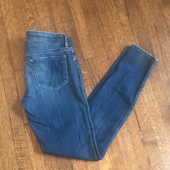 NWT Marciano Distressed Low Rise The Skinny Jeans - Picture 4 of 11